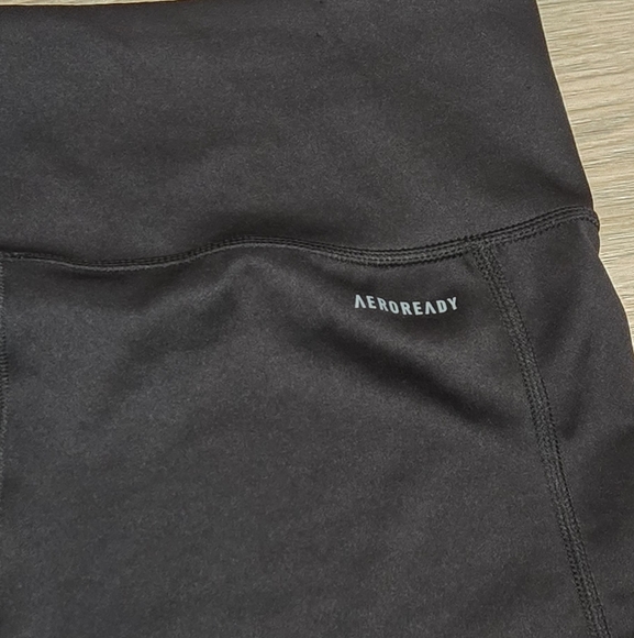 Adidas Aeroready Black 3 Strip Athleisure Workout Biker Short Size L - Picture 6 of 11